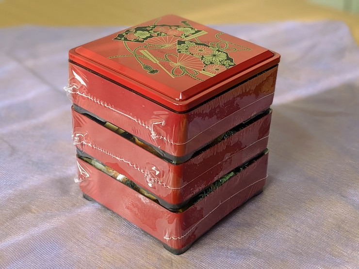 立派な重箱が入っています