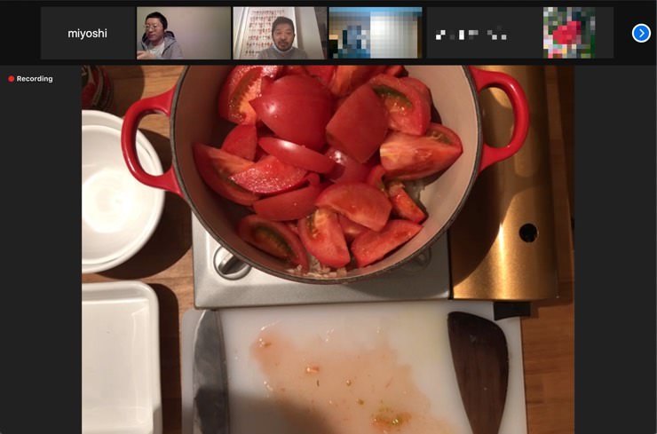 オンライン料理教室の調理の様子