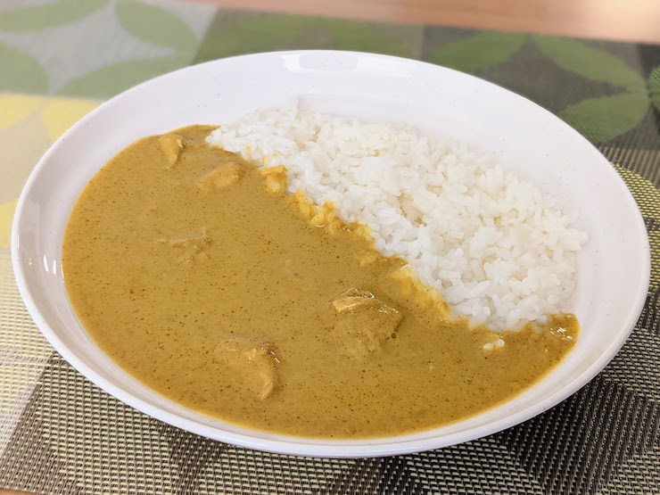 辛さはなくとてもクリーミーなカレーです