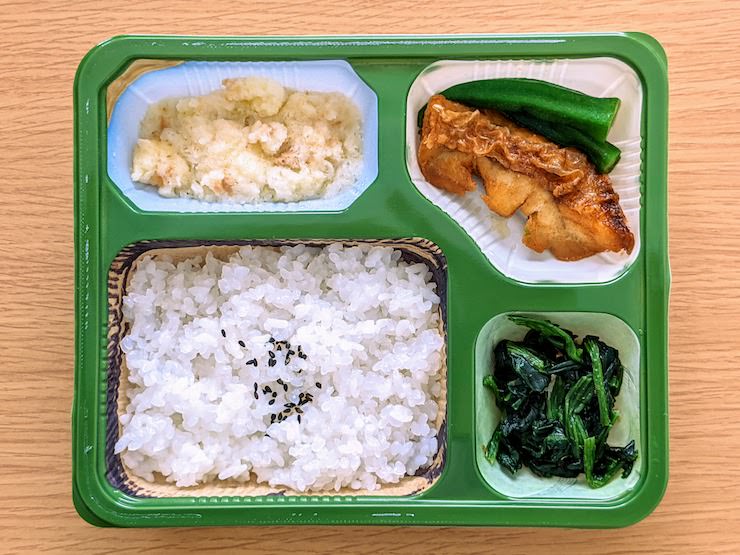 バリューシリーズ「ごはん付き赤魚の煮付け弁当」