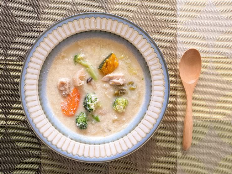 6種野菜と鶏肉のまろやか豆乳スープ